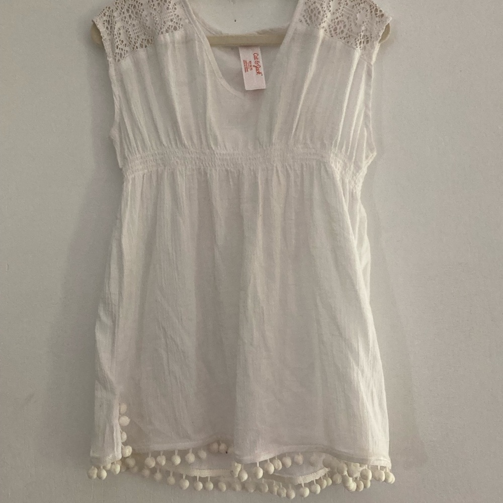 girls white top